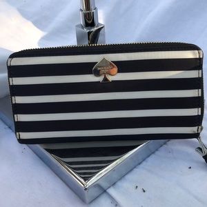 Kate Spade black white striped wallet, 9”x4.5”x1.5